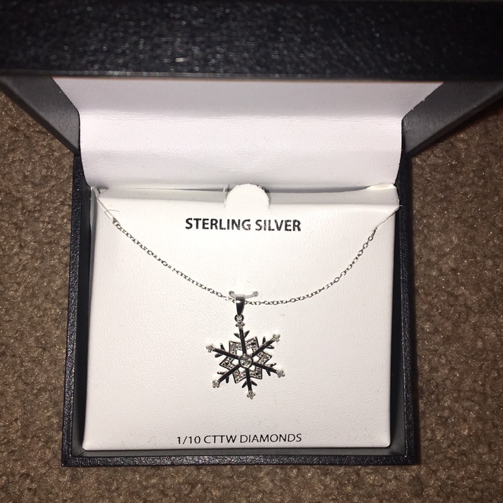 Sterling Silver Snowflake Necklace